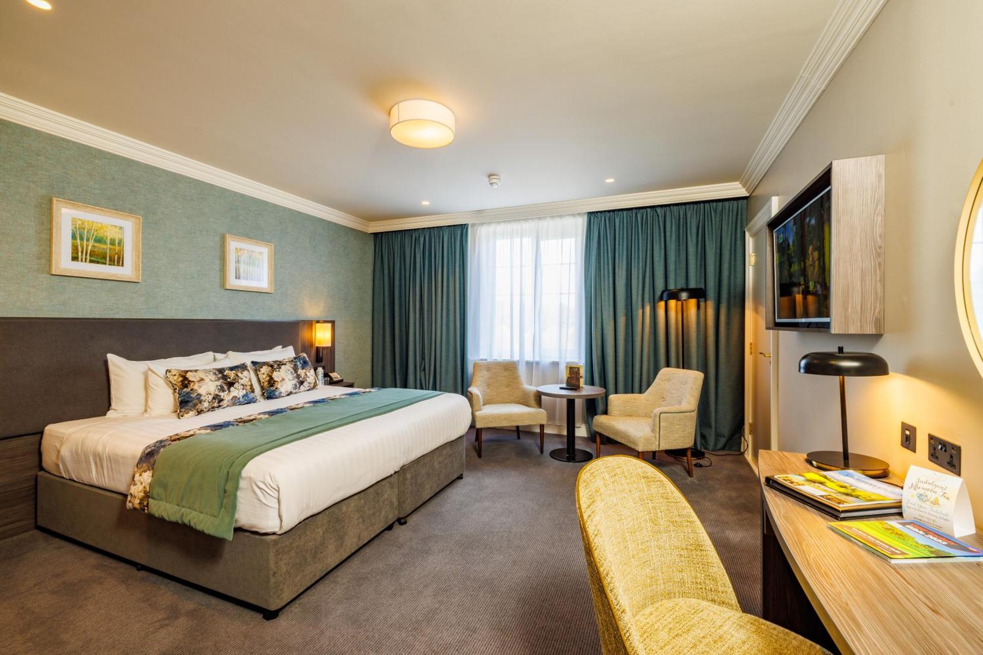 Mount Wolseley & Golf Hotel